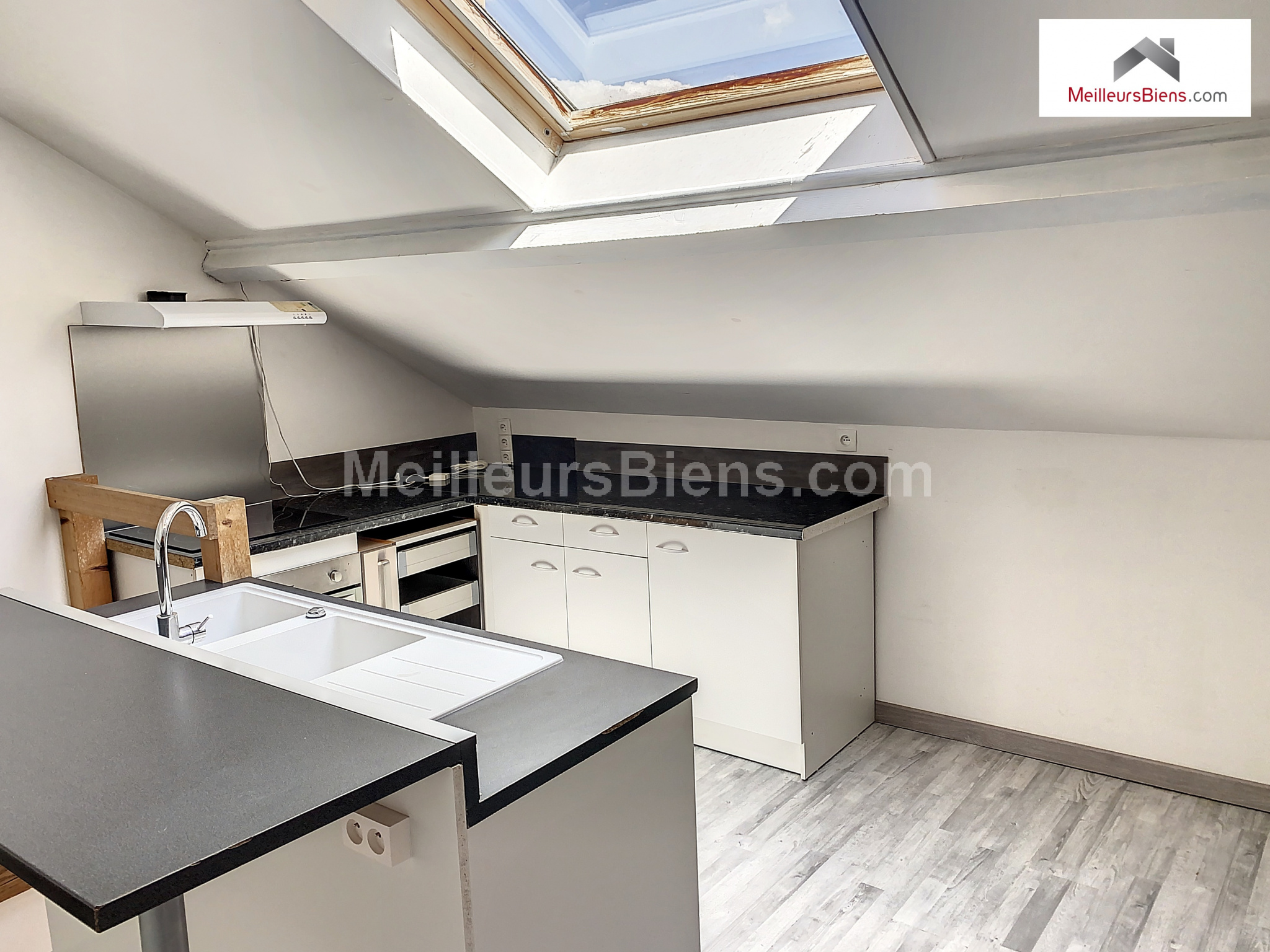 Dpt.71, MONTCEAU LES MINES, Immeuble, entrepôt, 200m2, terrain 300m2,