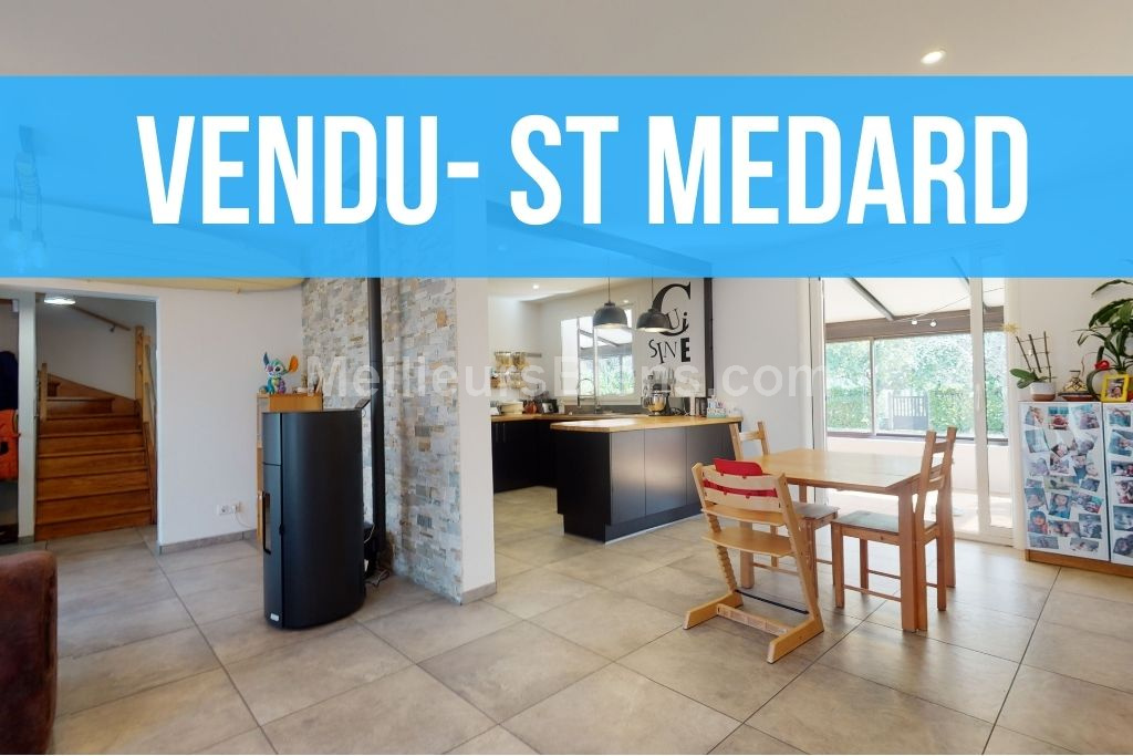 Maison contemporaine de 180 m2 avec 5 chambres sur 870 m2