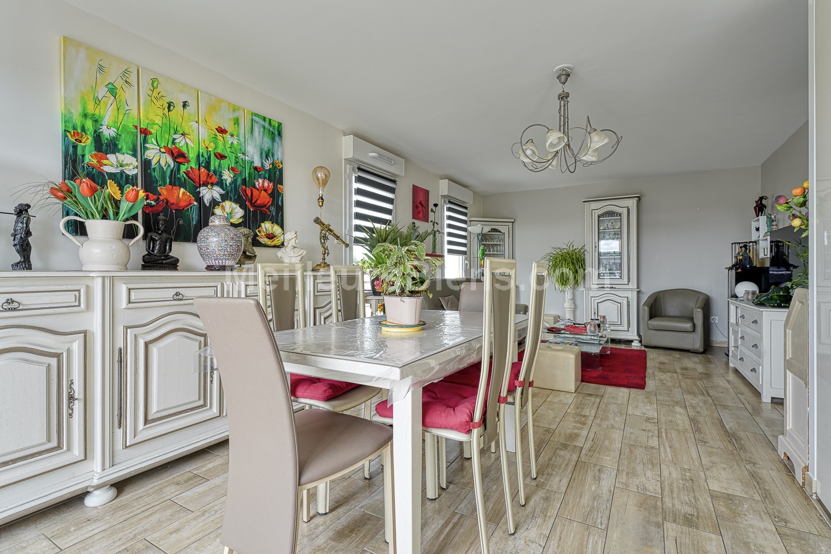APPARTEMENT SPATIEUX TOIT TERRASSE + BOX FERME