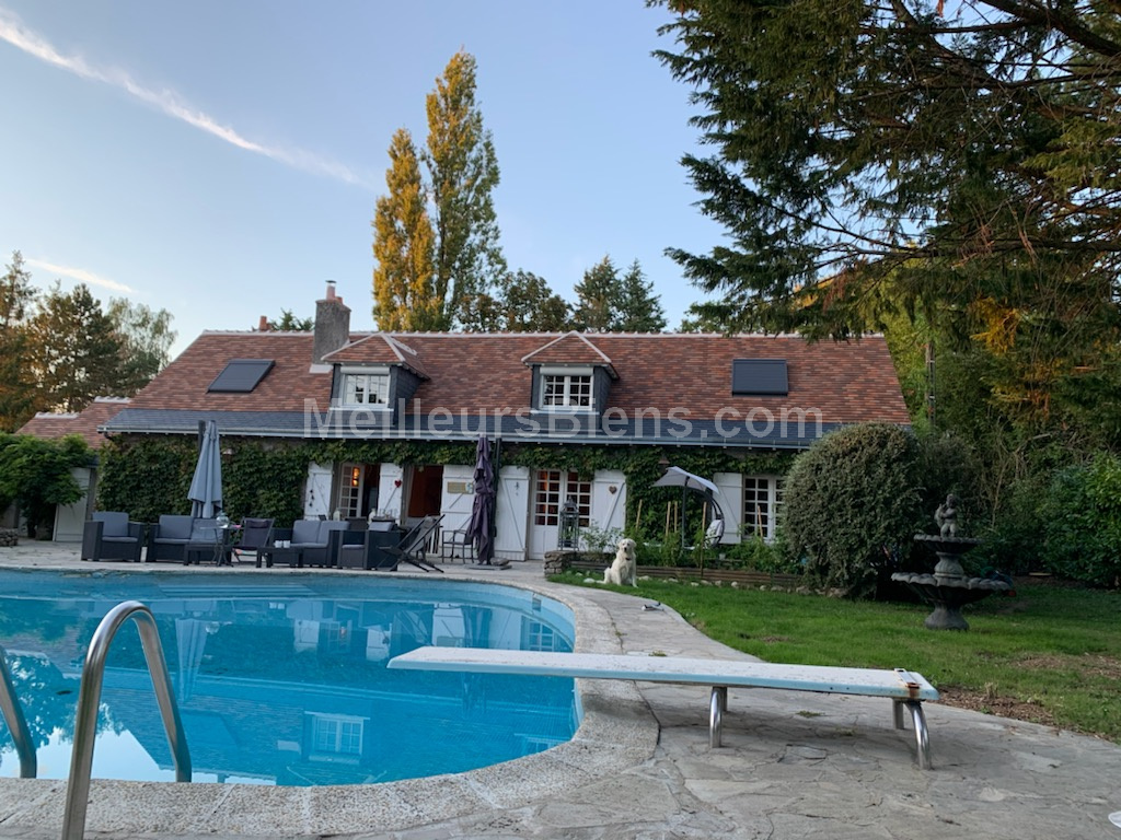 FONDETTES, Maison 180M2, 4 chambres, Maison d'hôtes, dépendances, parc arboré, piscine.